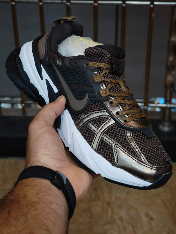کتونی نایک وی تو کی مسترکوالیتی /سایز 37 الی 45/Nike V2k Run/ فروش عمده و تک