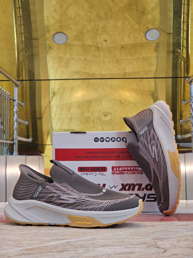 کفشی طبی اسکیچرز اسلیپ مسترکوالیتی بدون بند/Skechers Slip-ins/ سایز 40 الی 45/ فروش عمده و تک