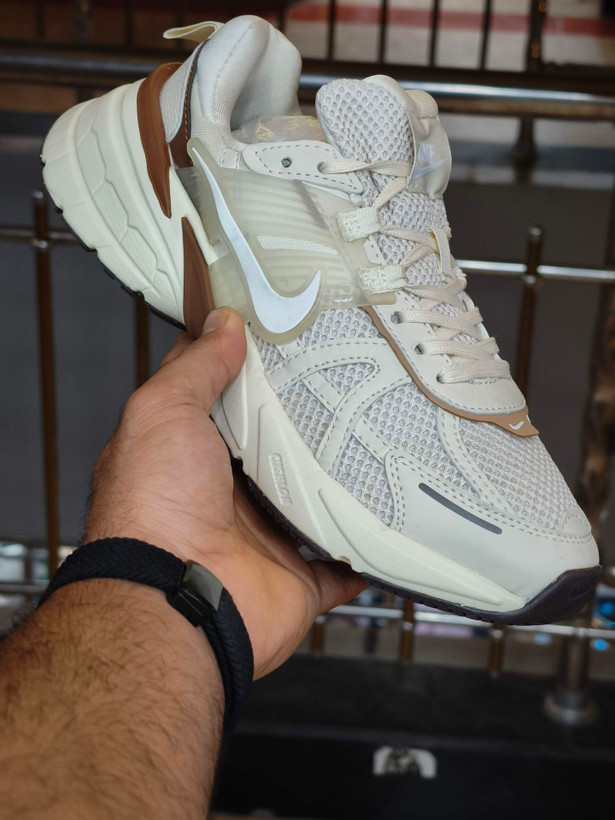 کتونی نایک وی تو کی مسترکوالیتی /سایز 37 الی 45/Nike V2k Run/ فروش عمده و تک