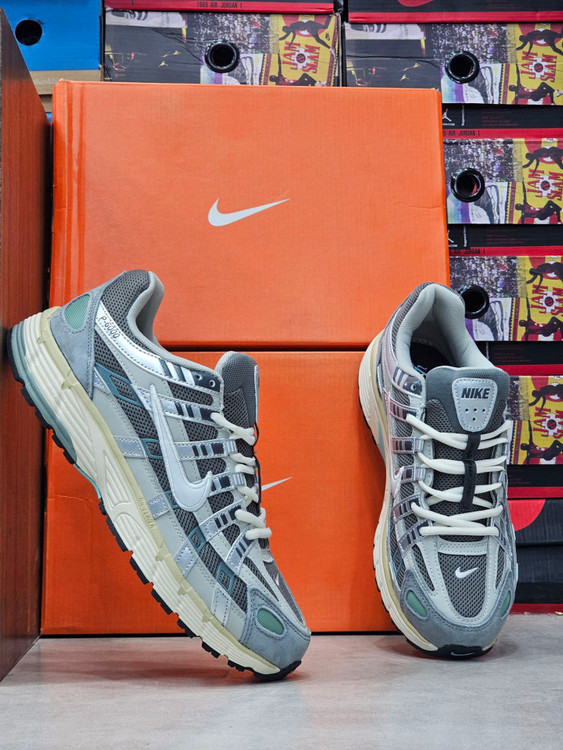 کتونی نایک ویومرو ۵ طوسی تیره Nike Zoom Vomero 5 (کیفیت مستر کوالیتی)