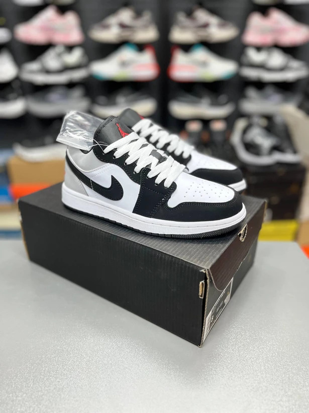 کتونی نایک ایر جردن 1 لو مسترکوالیتی/سایز 37 الی 45/Nike Air Jordan 1 Low/ فروش عمده و تک