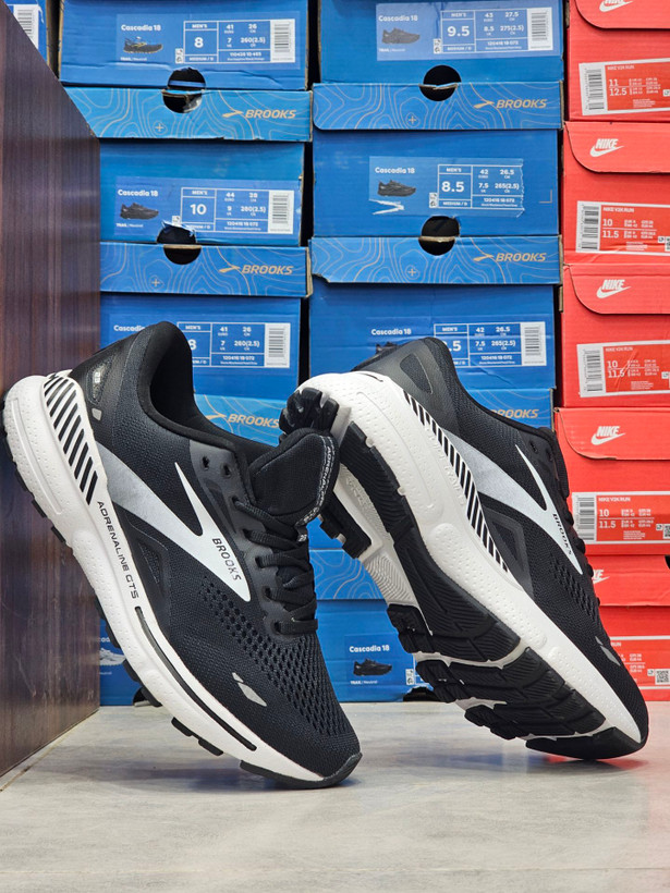 کتونی بروکس آدرنالین جی‌تی‌اس ۲۳ - Brooks Adrenaline GTS 23 مسترکوالیتی (خرید عمده و تک - سایز ۴۰ تا ۴۵)